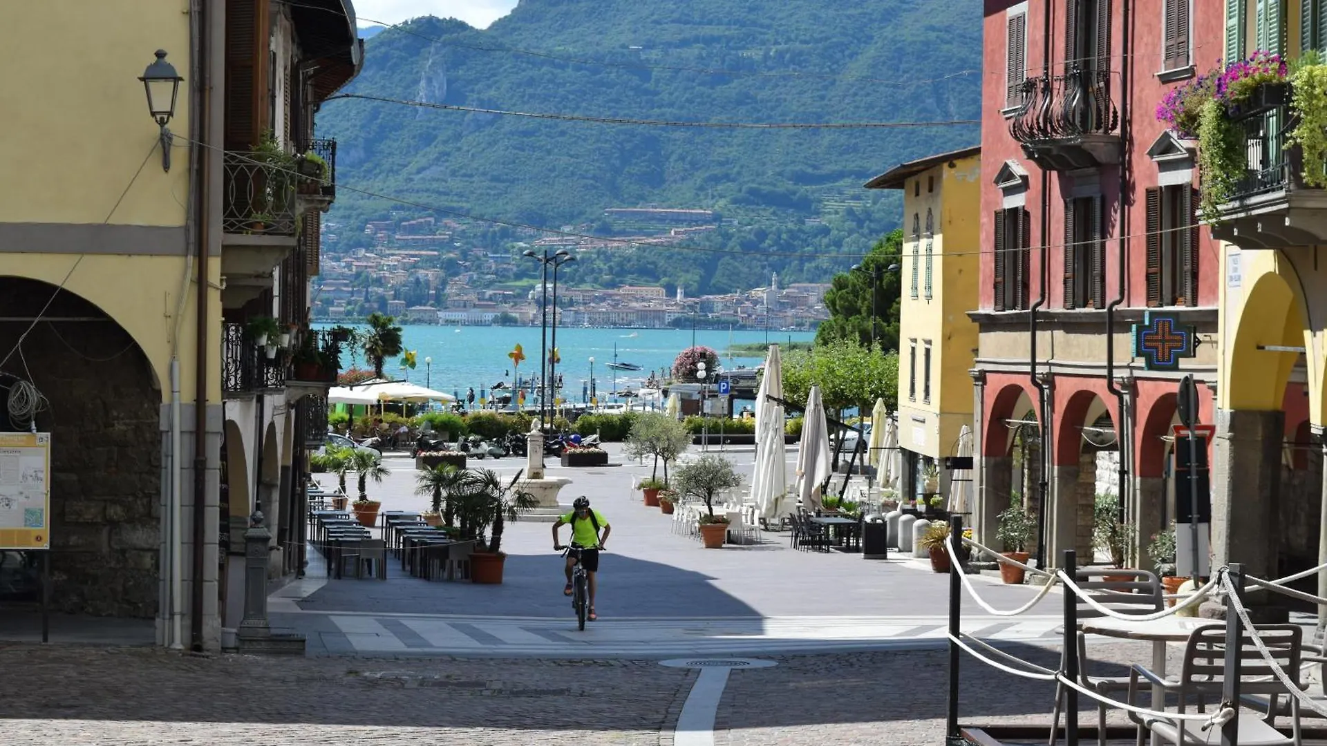 Aros Mountain Lake Iseo Hospitaliy Pisogne